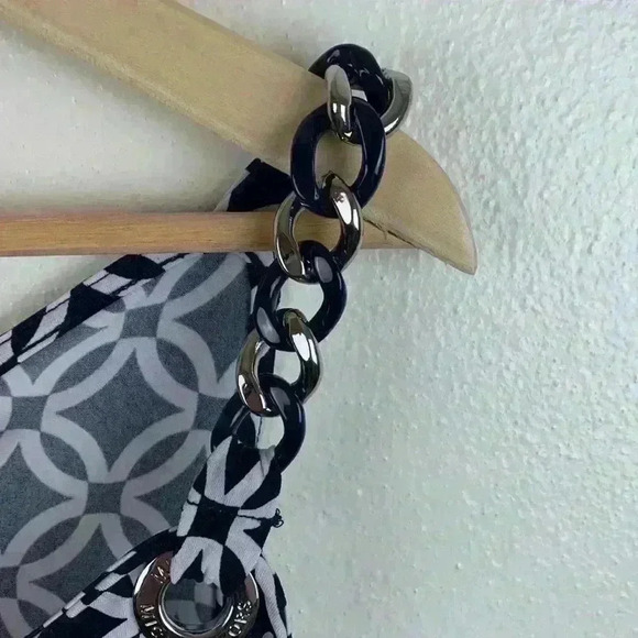 Michael Kors mini slip dress with chain strap and abstract print size M. - Picture 4 of 7